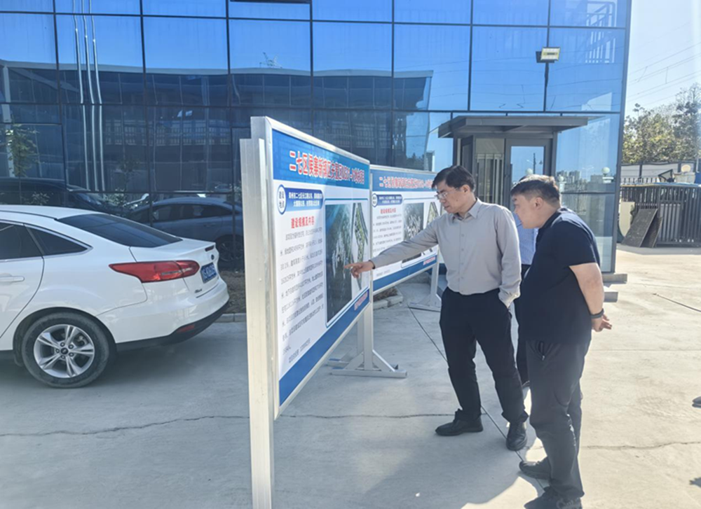 鄭州市建設(shè)投資集團有限公司黨委書記、董事長汪洋到侯寨新鎮(zhèn)區(qū)安置區(qū)項目調(diào)研項目建設(shè)工作